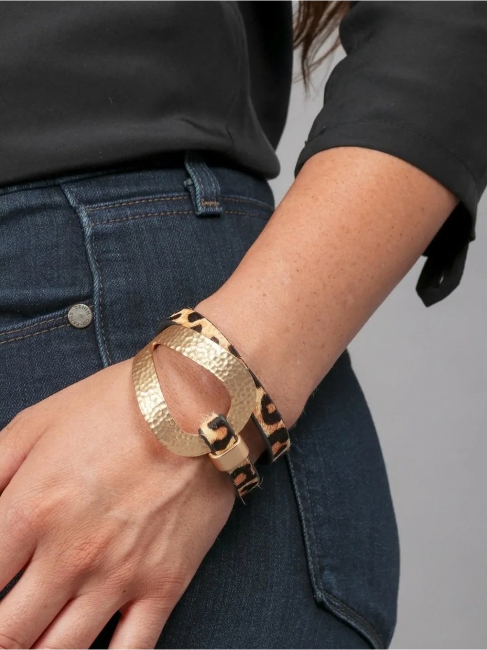 Saachi Gold Loop Leopard Print Double Wrap Bracelet